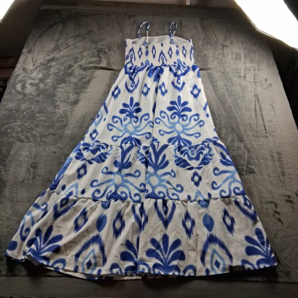 NWT Cupshe Maxi Dress Womens Medium Blue White Ikat Smocked Tiered Boho - Picture 2 of 9